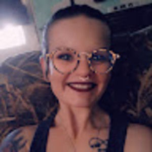 Meet your Posher, Lacey